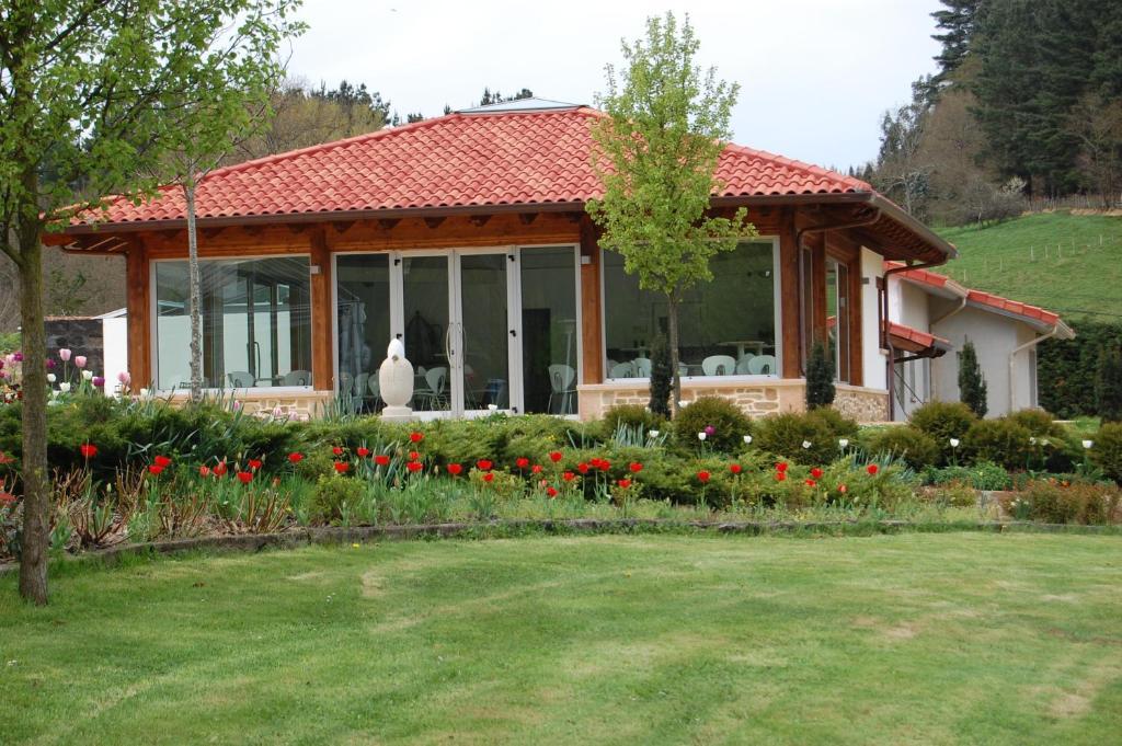 Amalurra Ecohotel & Retreat Center Лайсека Экстерьер фото